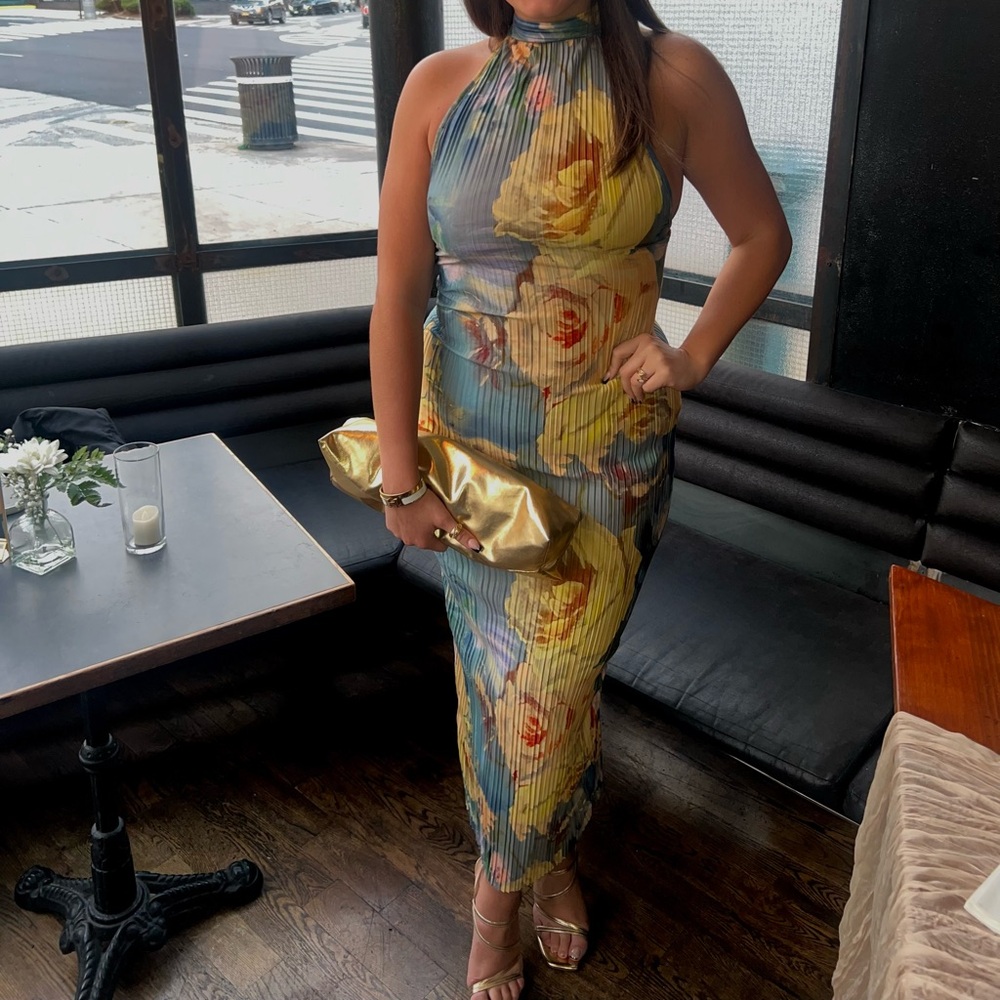 PrettyLittleThing Multicolor Floral Midi Dress